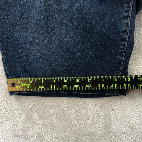 Levis Signature Womens Jean Shorts Size 12 Blue Denim Casual Summer Classic - Picture 8 of 16